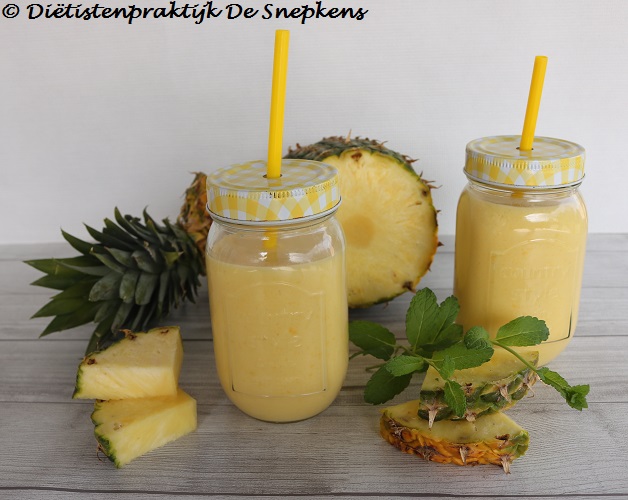 gele-milkshake-ananas-mango